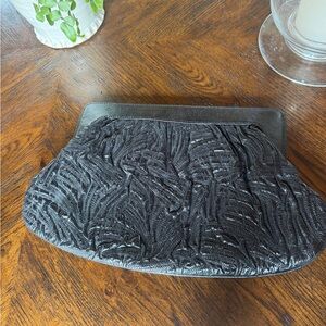 Anne Fontaine Elegant Black Textured clutch